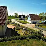 Traeumen Unter Reet By Interhome Rerik