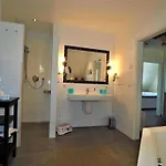Traeumen Unter Reet By Interhome *