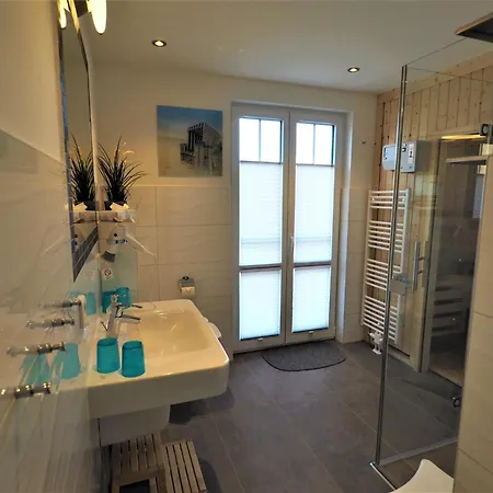 Traeumen Unter Reet By Interhome * Rerik