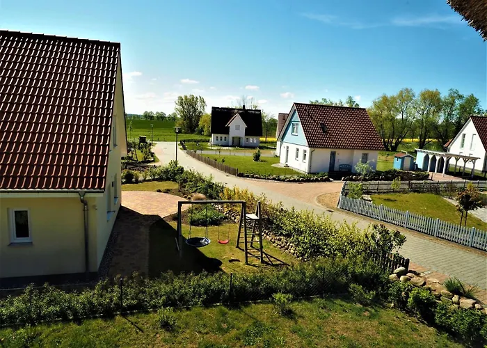 Traeumen Unter Reet By Interhome Rerik