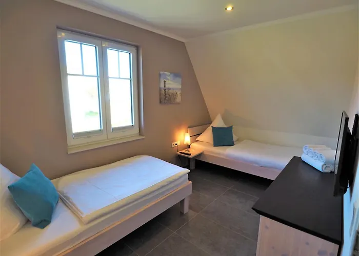 Traeumen Unter Reet By Interhome Tatil Evi *